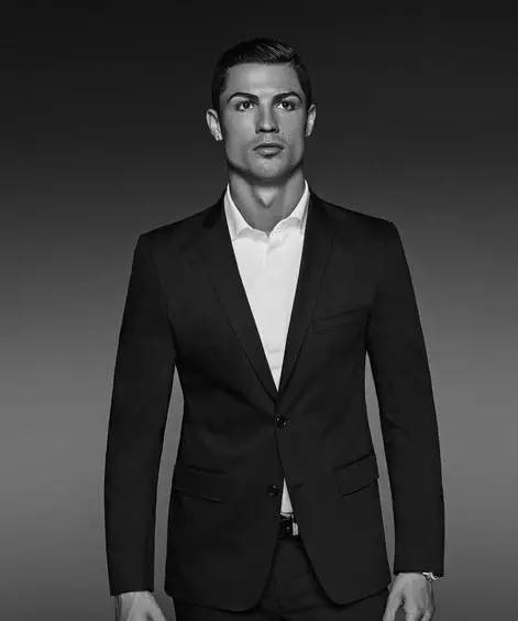 记者：帕利尼亚在热刺的长期前景不明朗，留下的可能比预期小