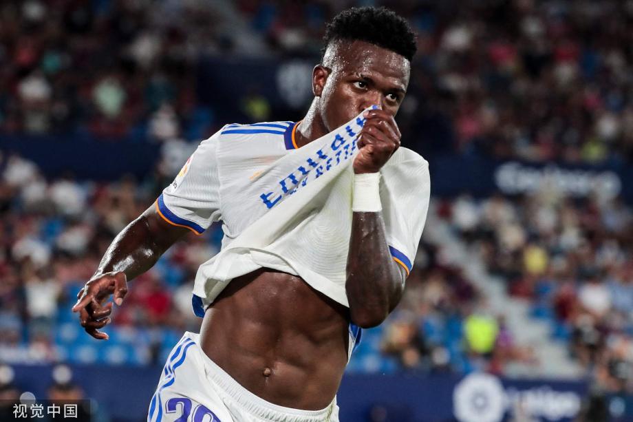 《哪吒2》片方起诉一家游戏公司，索赔30万，涉事公司开发人员回应